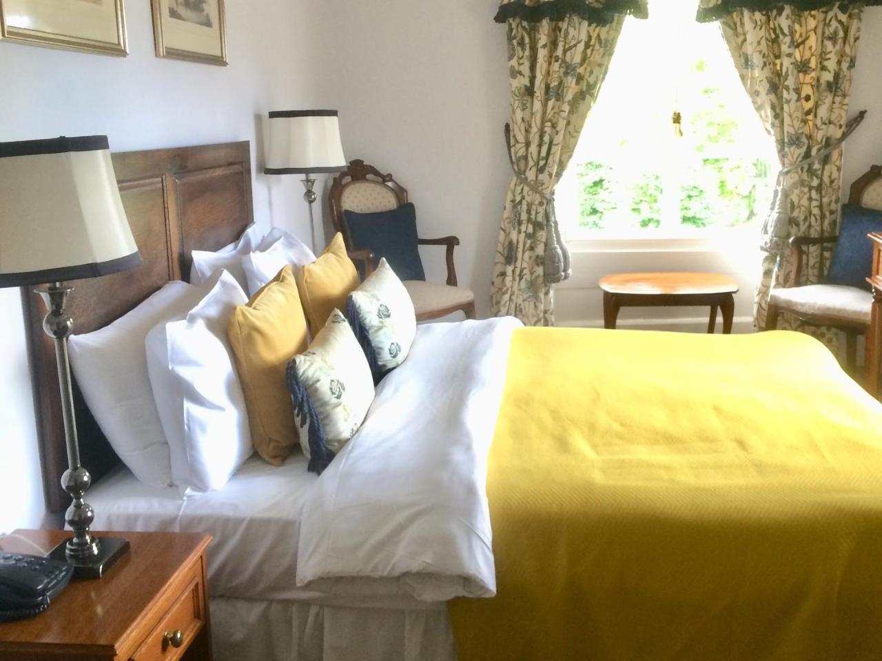 Dinham Hall & Elliotts Bistro Hotel Ludlow Luaran gambar